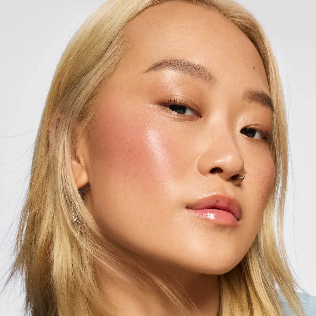 #shade_W05-Light with neutral undertones