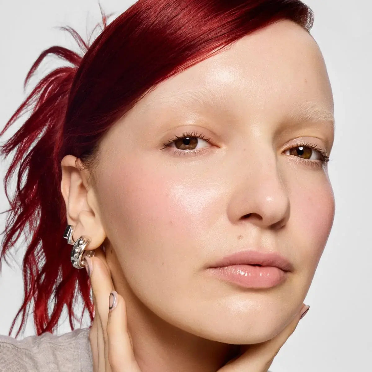 #shade_C01-Very fair with neutral to cool undertones